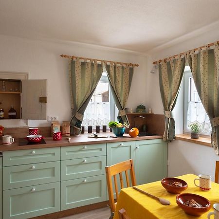 Cherry House - Cosy House - Ideal For Bear Watching, In The Neighborhood Of The Medieval Sneznik Castle Stari Trg pri Lozu ภายนอก รูปภาพ